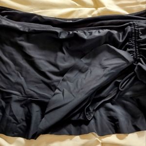 Bikini bottom, skirted